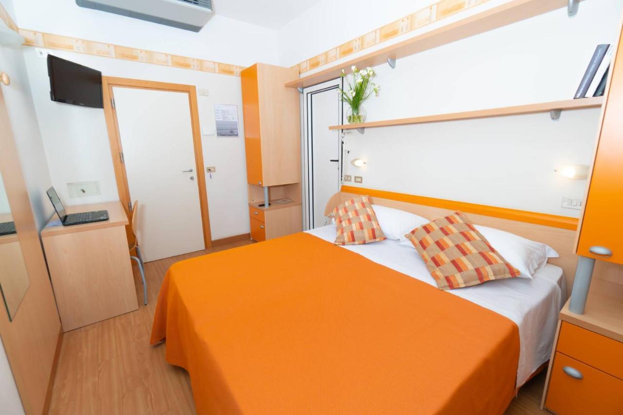 Hotel Sampaoli Bellaria-Igea Marina Eksteriør bilde