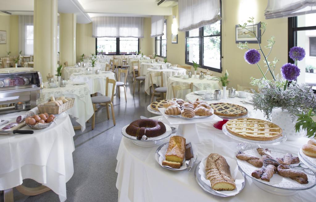 Hotel Sampaoli Bellaria-Igea Marina Eksteriør bilde